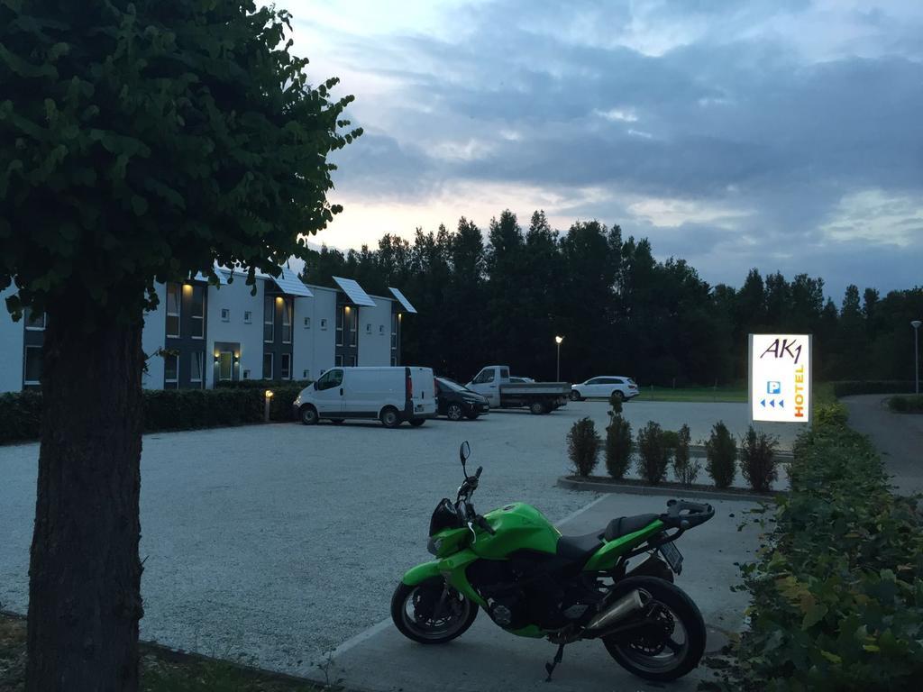 Ak 1 Hotel Ducherow Luaran gambar